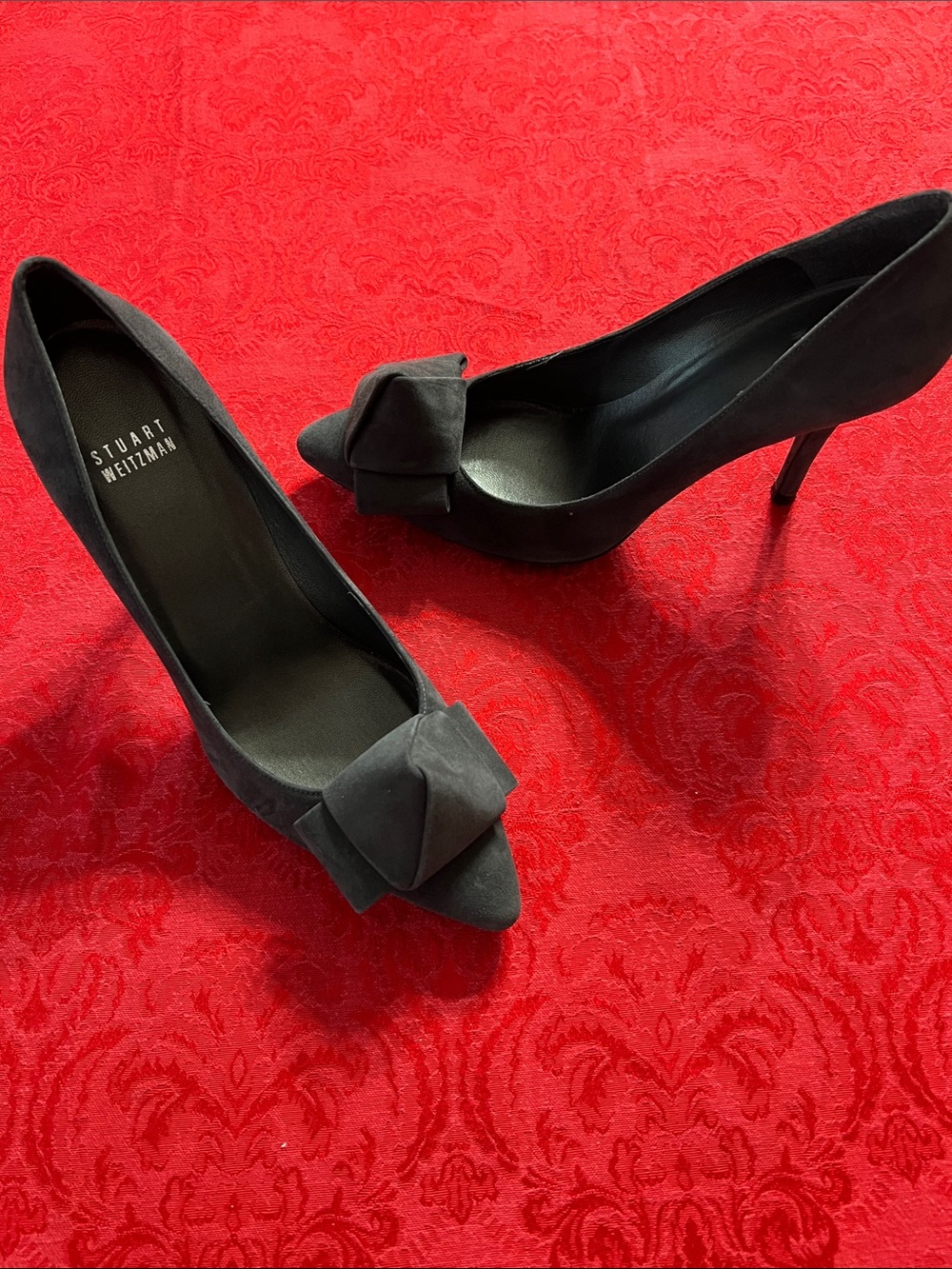 Stuart Weitzman Black Suede Bow Pointed Toe Pumps Heels Size 7 Spain